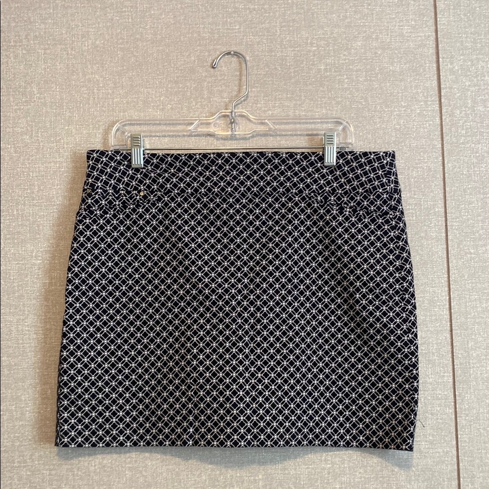 Attyre Black and White Patterned Women’s Skort